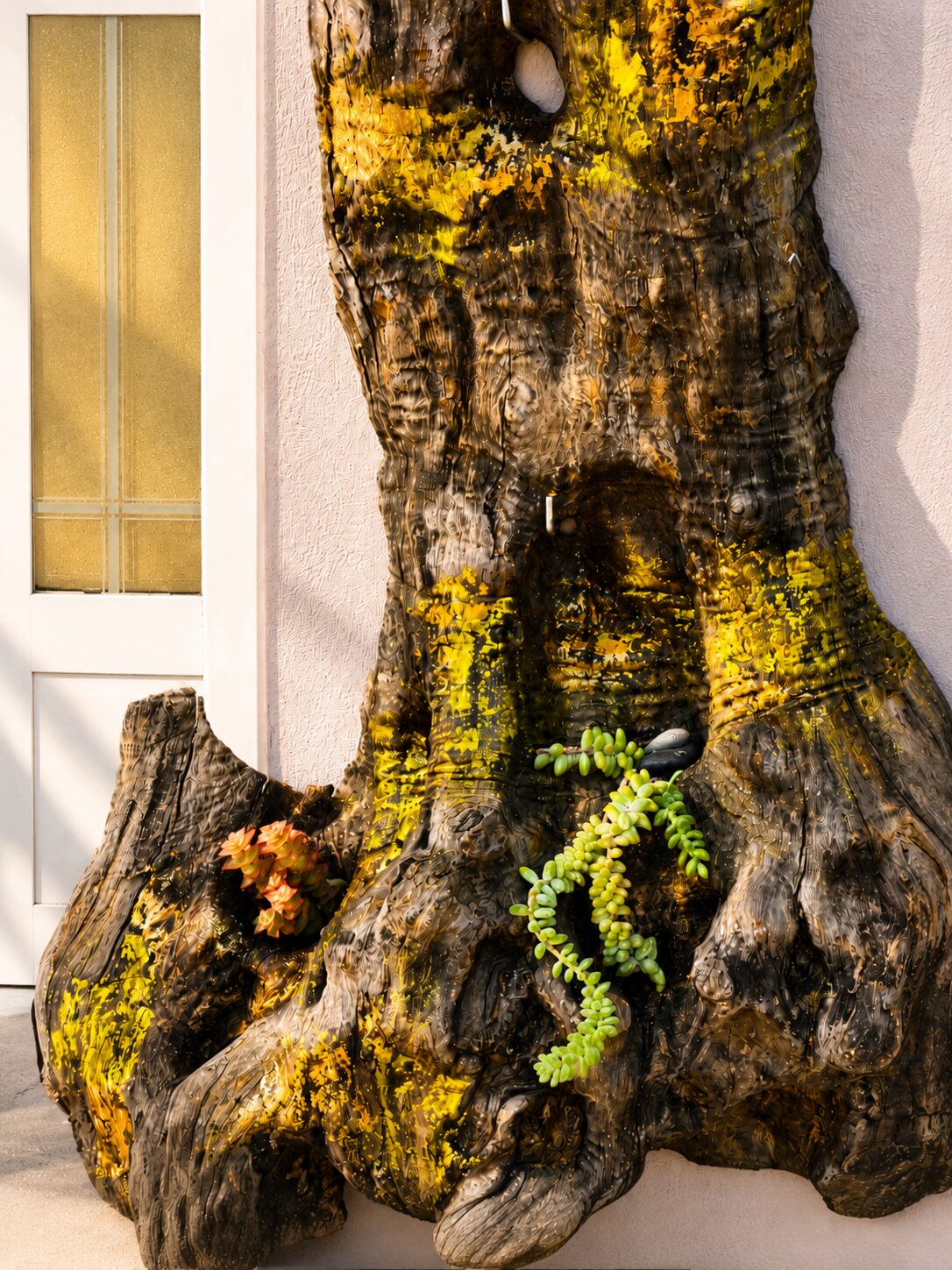 Un objet naturel transformé en œuvre